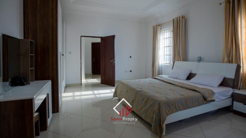 Modern 3-Bedroom Apartment in a Stylish Villa at Adjiringanor | Samsvista
