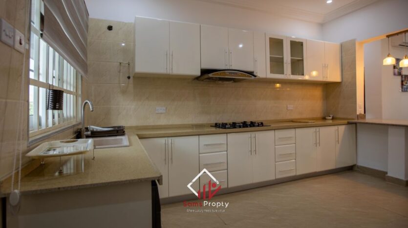 Modern 3-Bedroom Apartment in a Stylish Villa at Adjiringanor | Samsvista