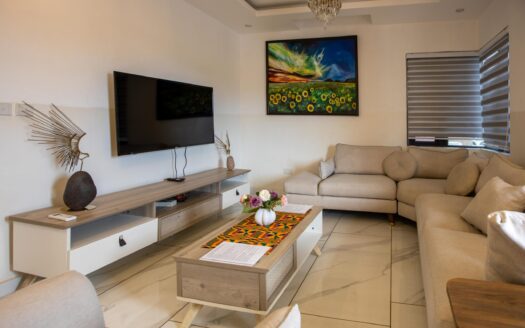 LUXURIOUS 4-BEDROOM @ PQACCRA HOUSING (Orange Apartment) | SAMSVISTA